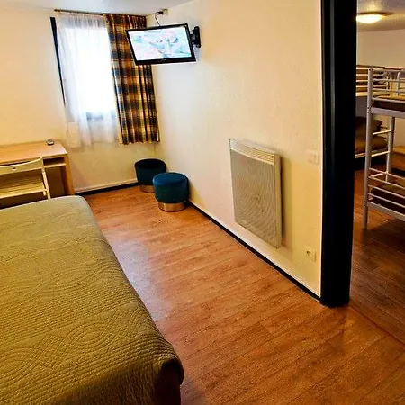 Hotel Hipotel Paris Marne La Vallee 3*