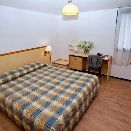 Hipotel Paris Marne La Vallee Hotel