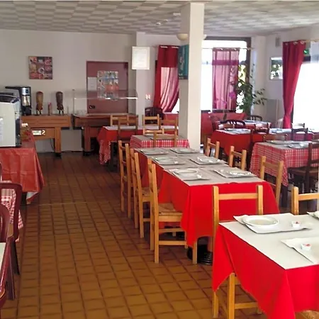 Hipotel Paris Marne La Vallee 3*