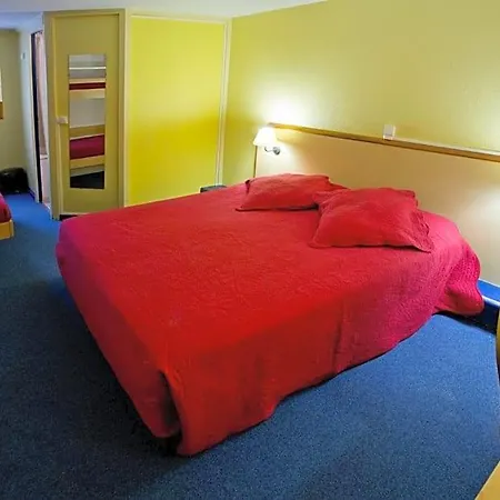 Hipotel Paris Marne La Vallee Hotell 3*