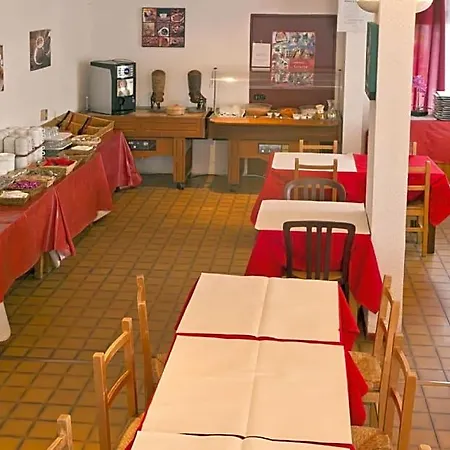Hipotel Paris Marne La Vallee 3*