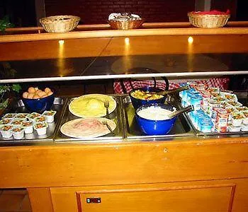 Hipotel Paris Marne La Vallee فندق