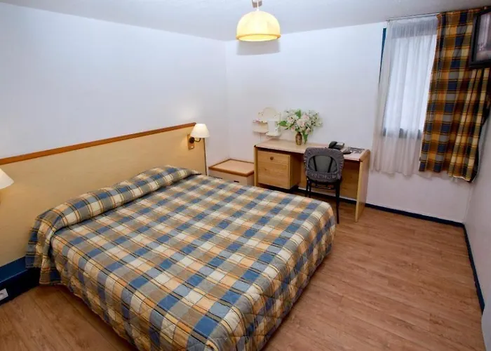 Hipotel Paris Marne La Vallee فندق