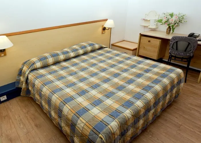 فندق Hipotel Paris Marne La Vallee