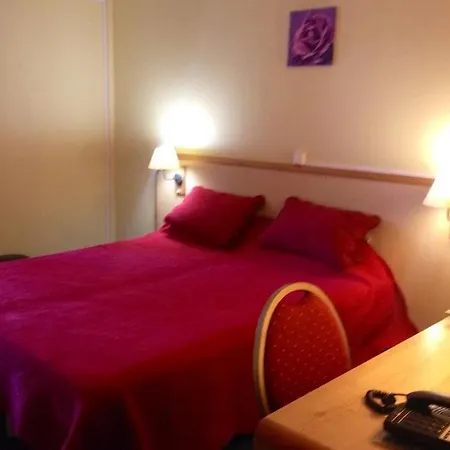 Отель Hipotel Paris Marne La Vallee Нуазьель