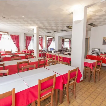 Hipotel Paris Marne La Vallee 3* Нуазьель