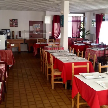 Hipotel Paris Marne La Vallee 3*