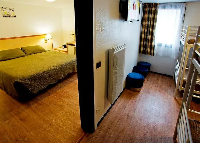 Отель Hipotel Paris Marne La Vallee